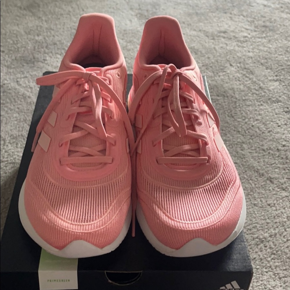 Adidas Athletic Shoes Size 9.5